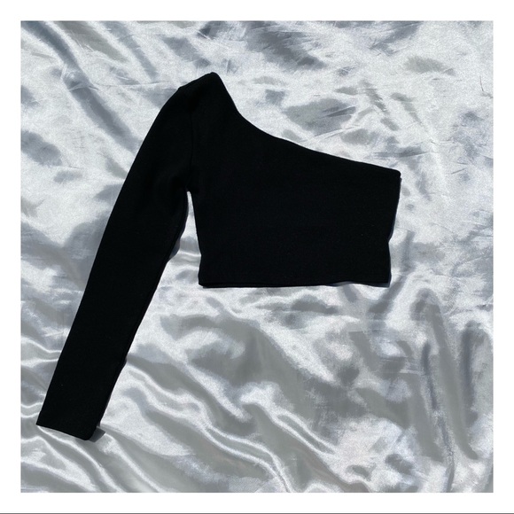 Princess Polly Brianna One Shoulder Black Crop Top - Picture 2 of 5
